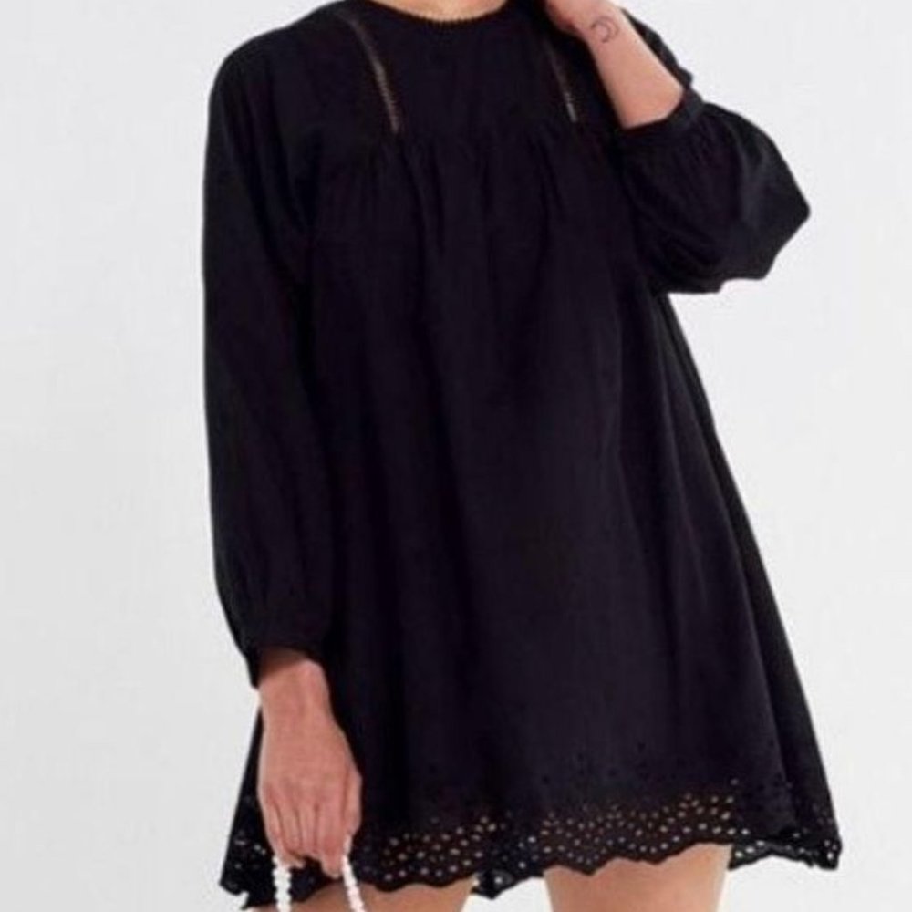 NEW Urban Outfitters eyelet romper size XS ❤️ PART OF CLOSET BUNDLE OFFER ❤️